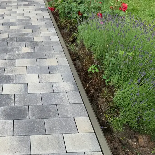 gr-gartenbau-kassel-pflaster-weg-buntstein
