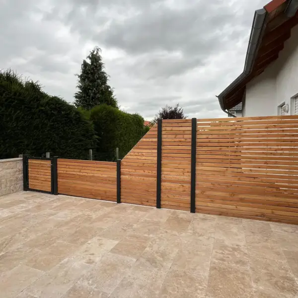 gr-gartenbau-kassel-zaunbau-holz-sichtschutz