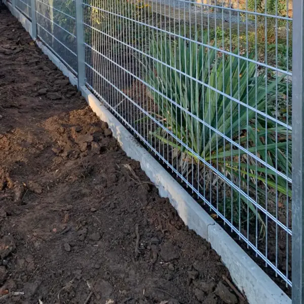 gr-gartenbau-kassel-zaunbau-fuindament