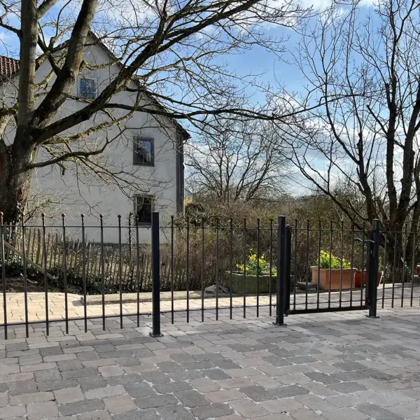 gr-gartenbau-kassel-zaunbau-metallzaun-anthrazit